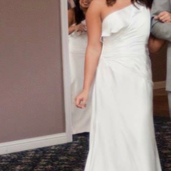 prom or evening dress - Picture 3 of 3